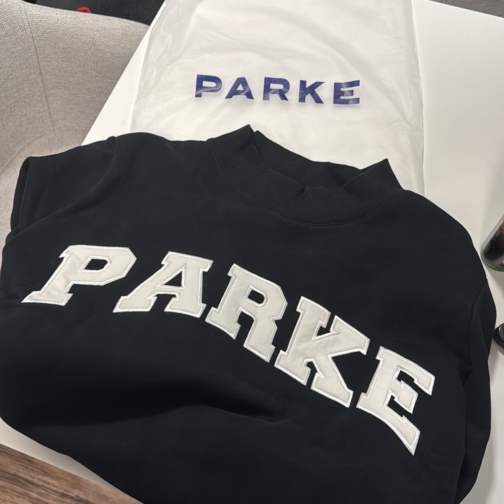 NEW PARKE Sweatshirt